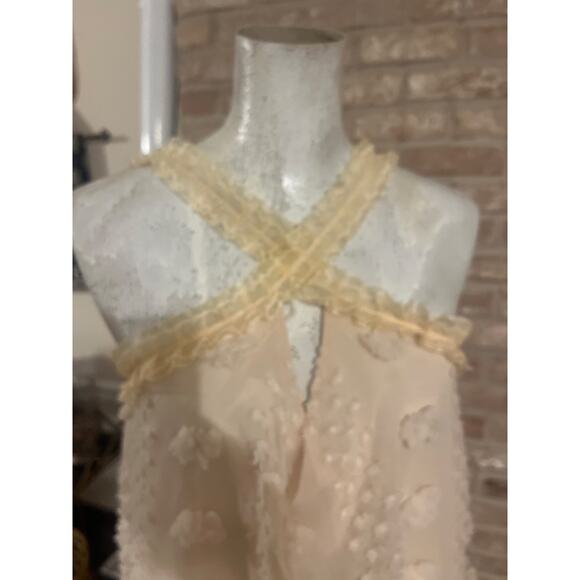 Elegant Cream Mini Dress - Picture 3 of 6